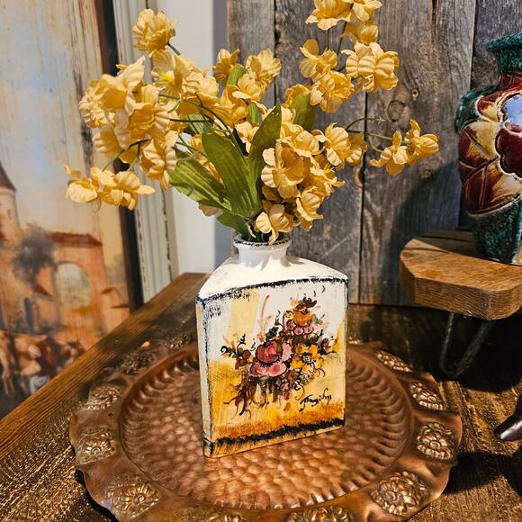 Triangular Greek Floral Vase - Artist Signed Hand Painted Pottery Masterpiece - Picture 2 of 9